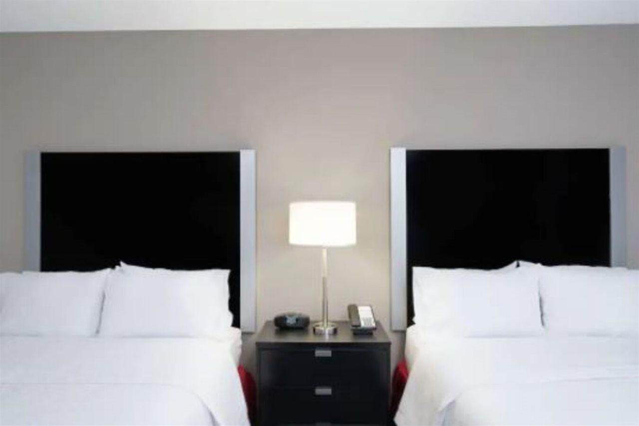 Hampton Inn And Suites Roanoke Airport/Valley View Mall Eksteriør billede