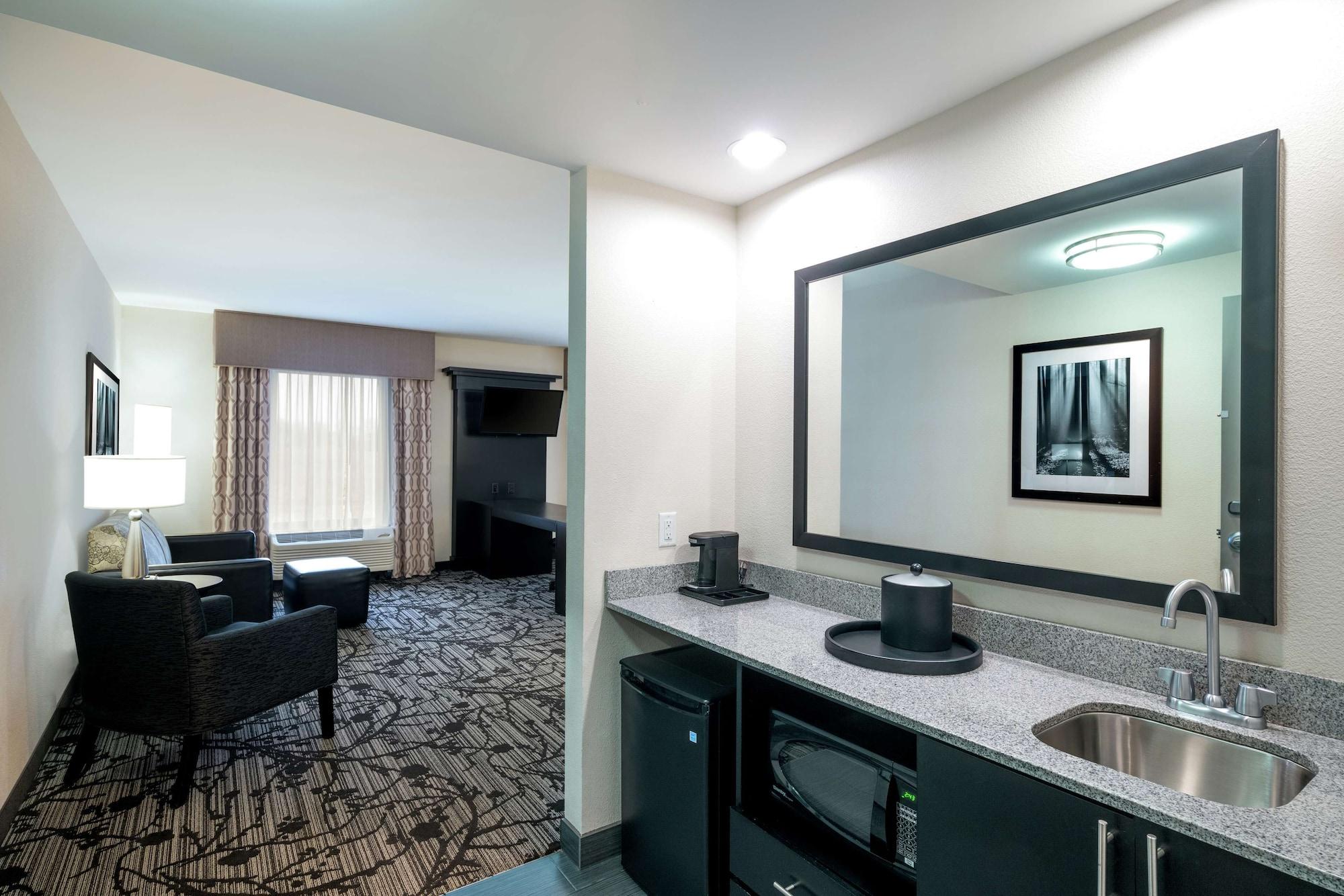 Hampton Inn And Suites Roanoke Airport/Valley View Mall Eksteriør billede