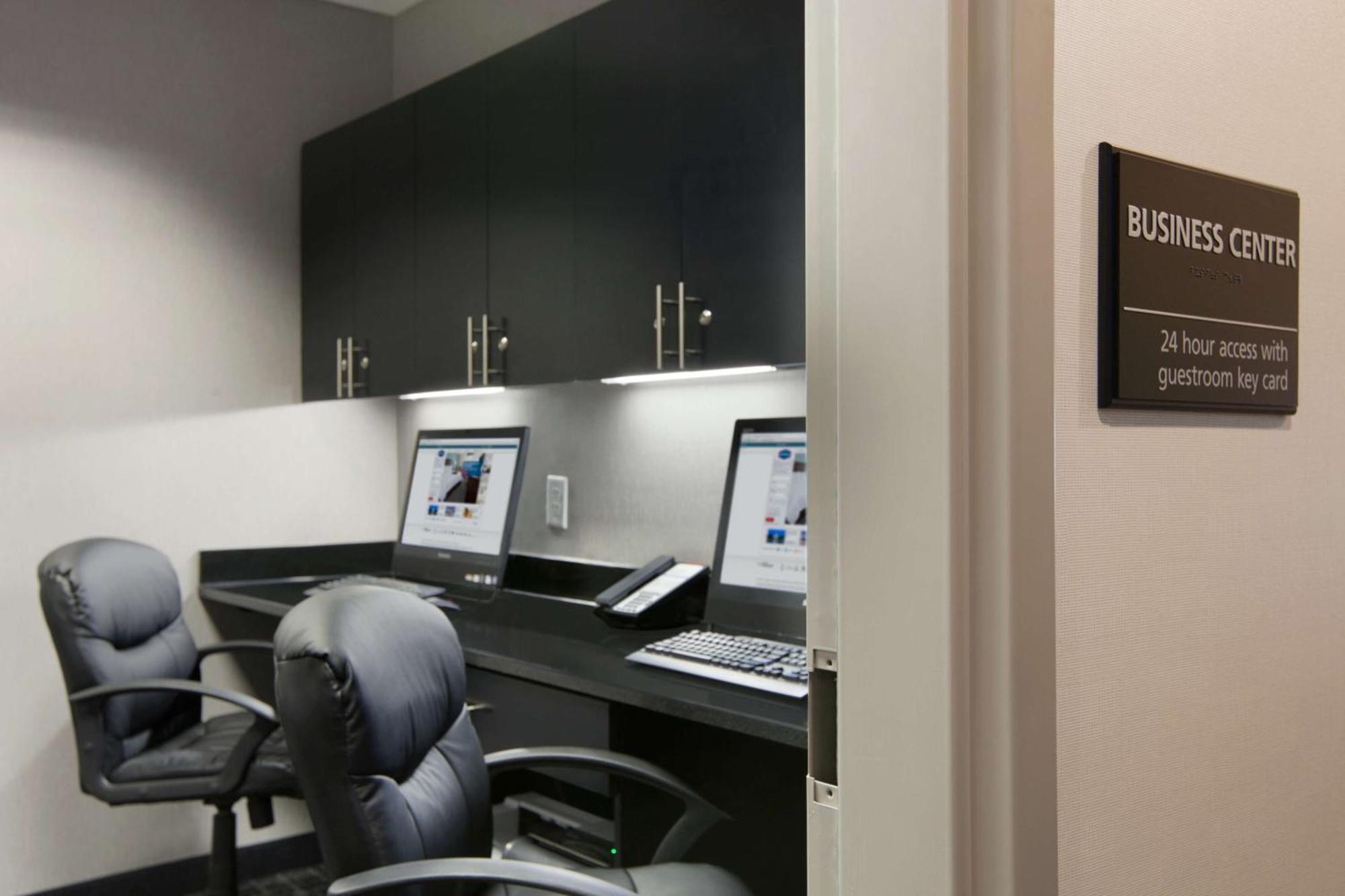 Hampton Inn And Suites Roanoke Airport/Valley View Mall Eksteriør billede